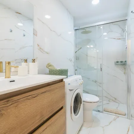 Home2book Boutique With Balcony Apartment